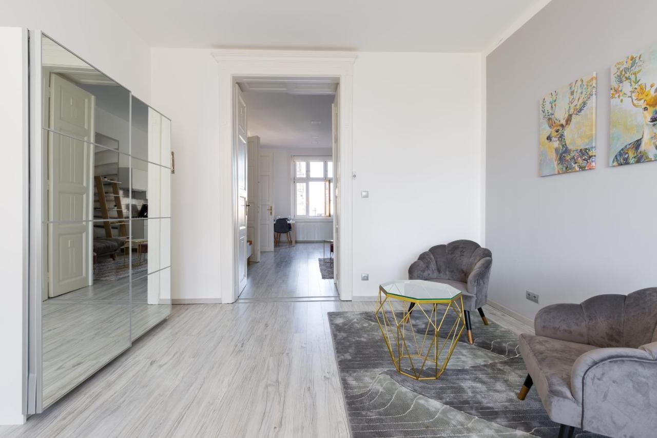 Designer Apartment On The Budapest Broadway With 2Br And Ac Kültér fotó