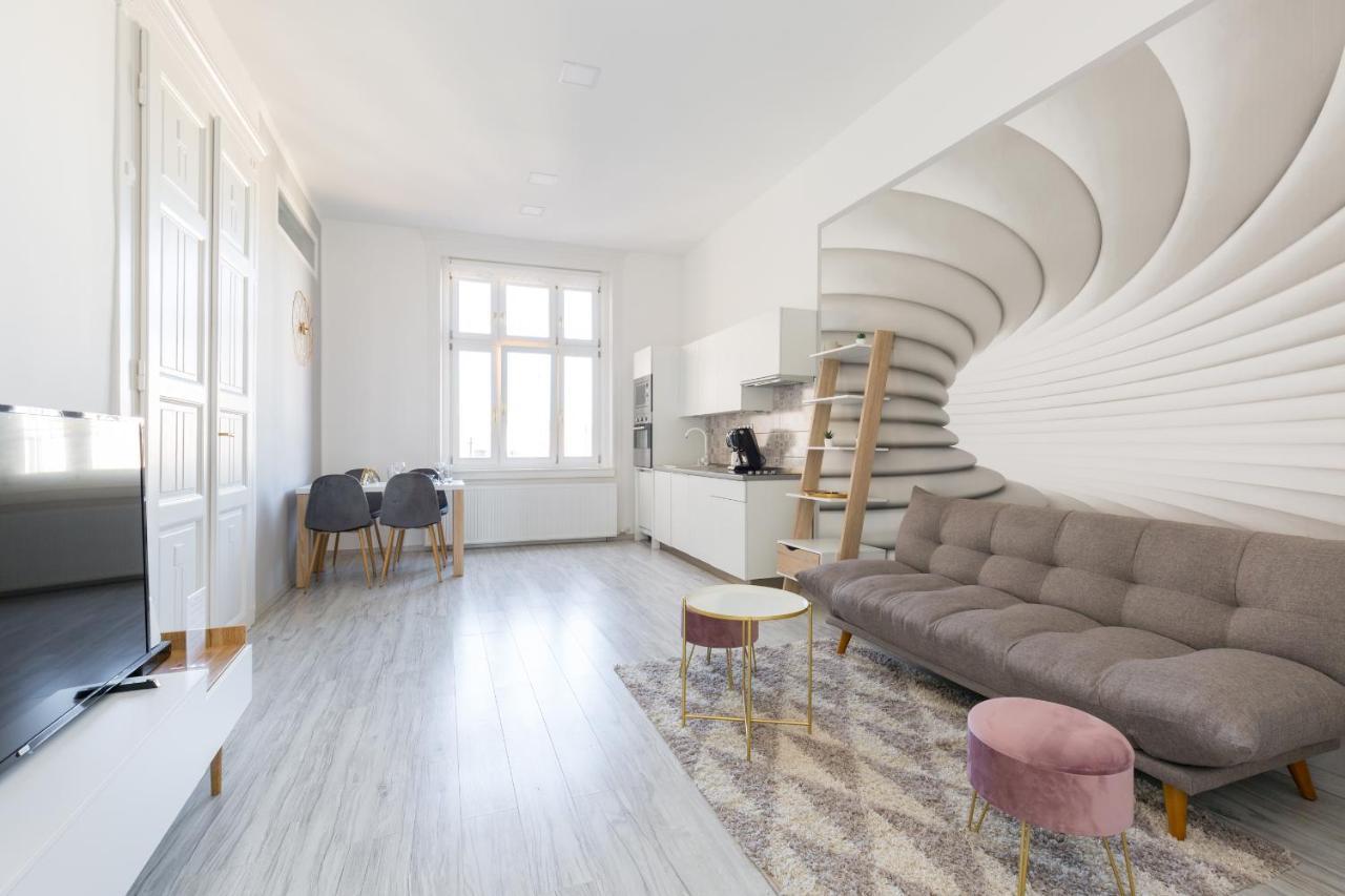 Designer Apartment On The Budapest Broadway With 2Br And Ac Kültér fotó